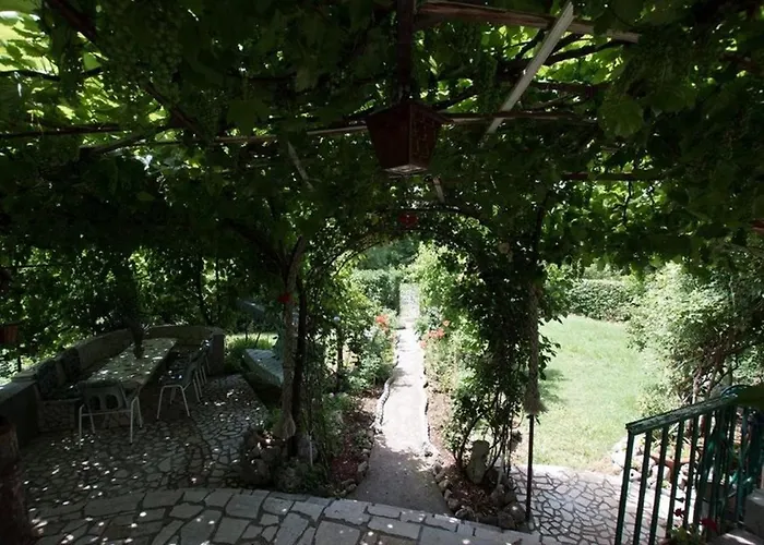 Ledenice, Novi Vinodolski 40867 アパート *